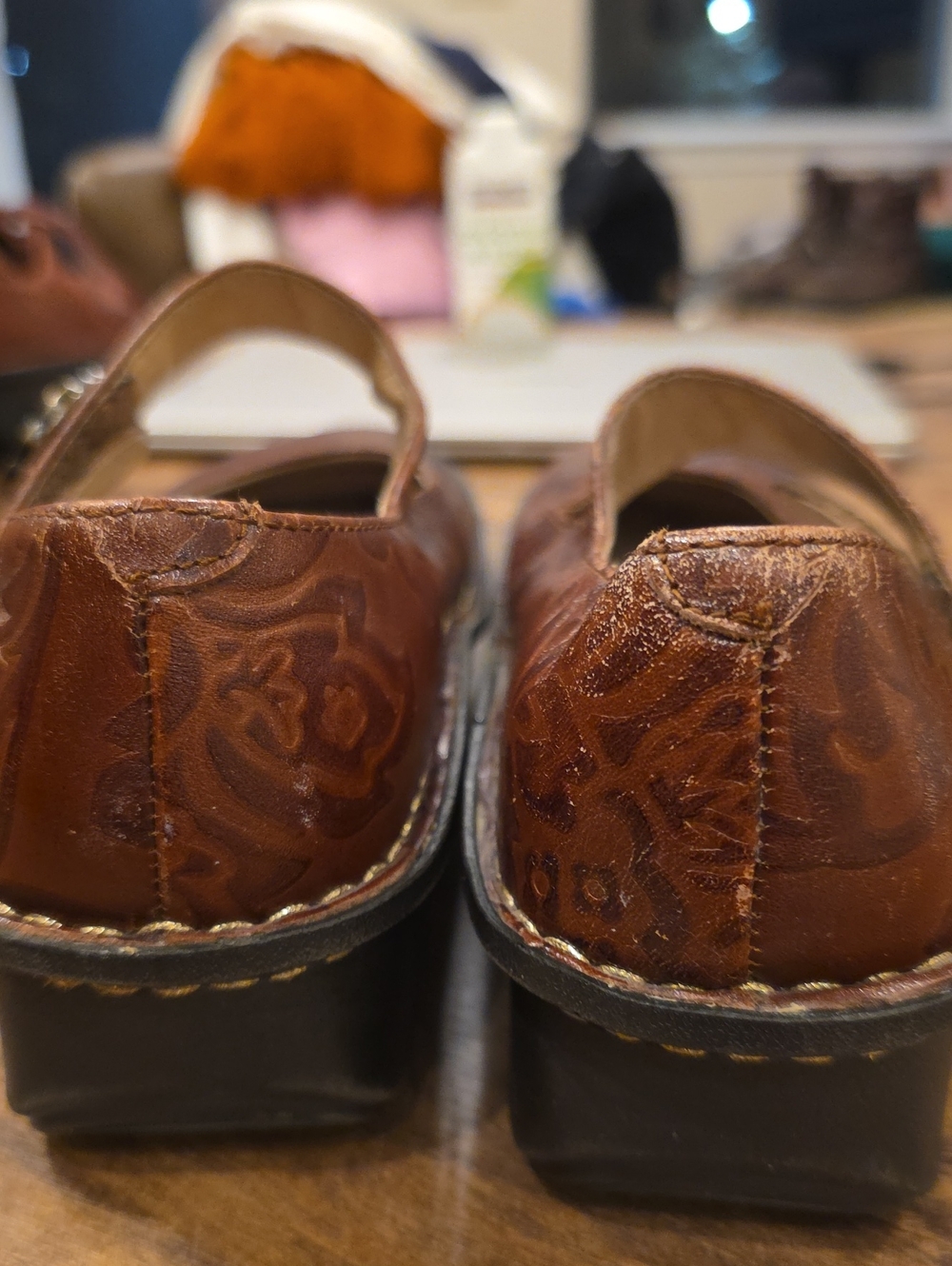 Alegria Brown Mary Jane Shoes with Floral Embossing Size 37 - Picture 2 of 12